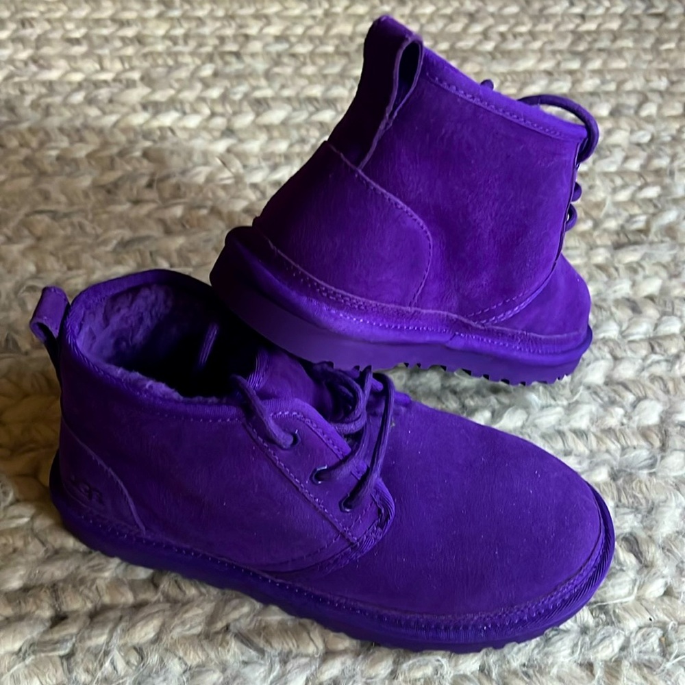 COPY - NWOT Ugg purple Neumal